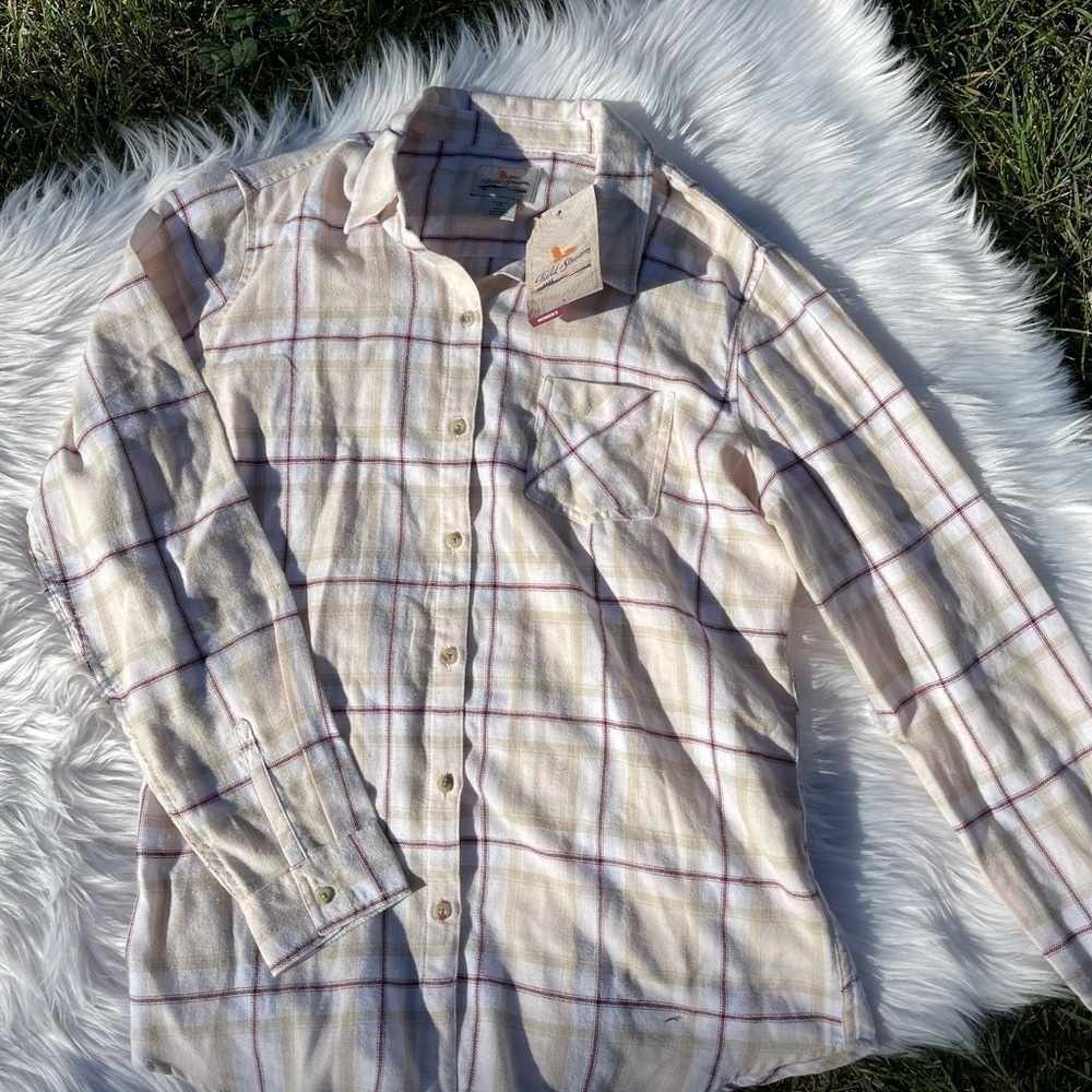 NWT Field and Stream Flannel women’s button down​​​​​​​​​​​​​​​